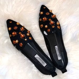NWB Faux Pearl Decorated Bee Pointed Toe Flats